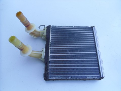 radiator topení na Nissan Almera N15