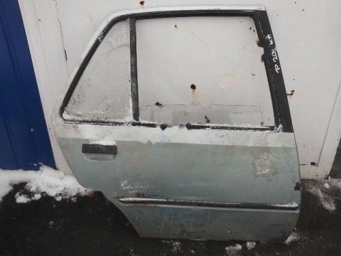 pravé zadní dveře na peugeot 205