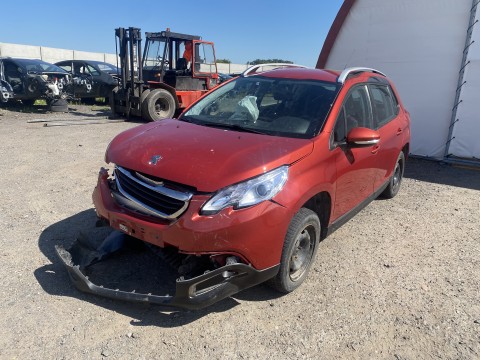 Peugeot 2008 rv 2015 1,2 16V typ HM01 prodám díly