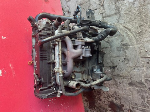 Motor Fiat Stilo 1,9 JTD 192A3000 59KW Kompletní