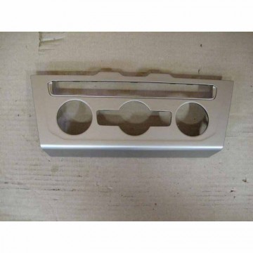 rámeček klimatronic VW Passat B8 3G0  3G1863042 ML7