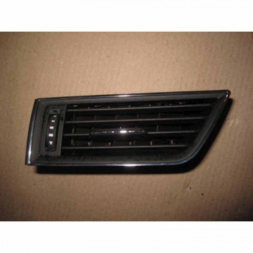 výdech ventilace levý ŠKODA Superb III 3V0  3V0819701A GTA