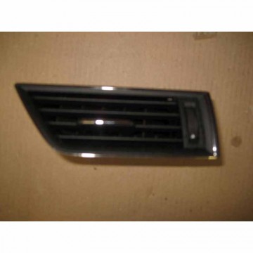 výdech ventilace pravý ŠKODA Superb III 3V0  3V0819702A GTA