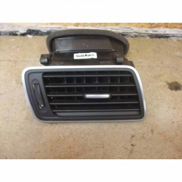 výdech ventilace pravý VW Passat B7 3AA  3AB819702A