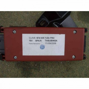 řídící jednotka multimédia VW Polo 6Q0  6Q2035728A