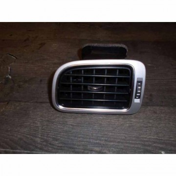 výdech ventilace levý VW Polo 6C0  6C0819703A  AMY