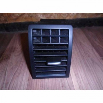 výdech ventilace pravý VW Touareg 7LA 7L6  7L6819704D