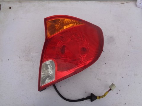 pravé zadní světlo na hyundai accent II lift, 92402-257