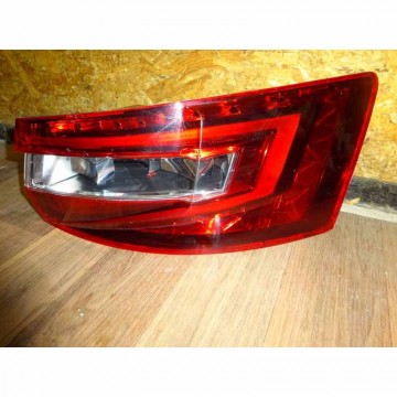 lampa zadní pravá ŠKODA Superb III 3V0 sedan  3V5945208 - poškozená