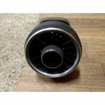 výdech ventilace pravý AUDI TT 8S0  8S1820902  GMD