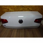 víko kufru VW Passat B8 3G0 GTE sedan  3G5827025A  3G5827469 - poškrábané