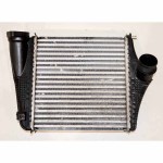 chladič intercooler levý VW Touareg III 760 4,0 TDi 310 KW  4M0145803AR