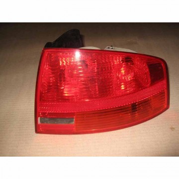 lampa zadní pravá AUDI A4 8E0 sedan  8E5945096