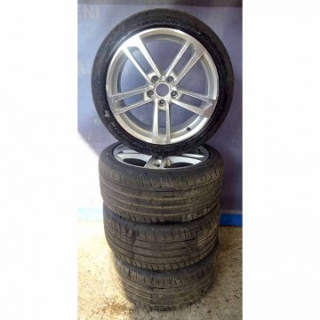 AUDI TT 8S0 sada kol s pneu 245/40 R18 8,5Jx18H2 ET50  8S0601025E  8Z8