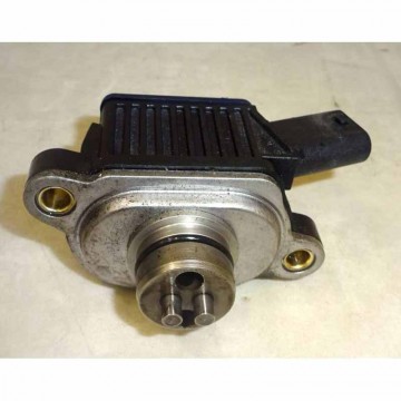 magnetický ventil pro hlavu válců AUDI Q7 4M0 3,0 TDi V6 200 KW  059906048D  059906048E