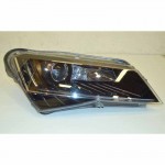 světlomet přední pravý - holý xenon LED ŠKODA Superb III 3V0 3V1941016B - lehce poškrábaný