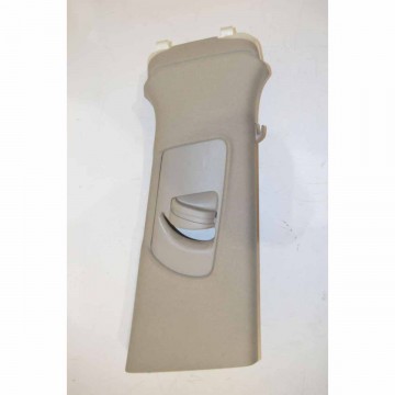 panel sloupklu B horní pravý AUDI Q5 8R0  8R0867244B  H82