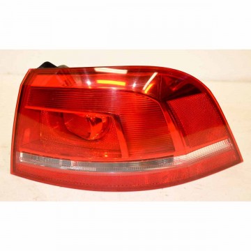 lampa zadní pravá VW Passat B7 3AA combi  3AF945096E  3AF945096G - lehce poškozená