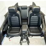 interiér - kůže, všechna sedadla vyhřívaná VW Passat B8 3G0 R-Line combi - angl. model