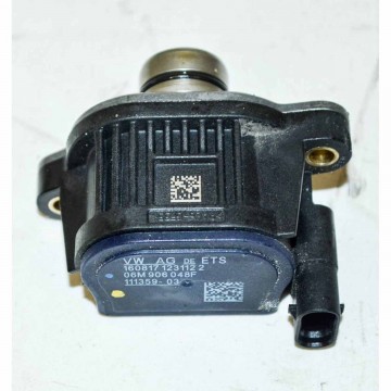 magnetický ventil pro hlavu válců AUDI A8 4N0 3,0 TFSI V6 CZS  06M906048F