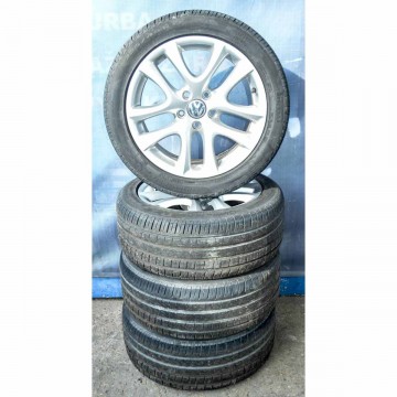 VW Scirocco 1K8 sada kol DONINGTON s pneu 235/45 R17 8Jx17H2 ET41  1K8601025B  8Z8