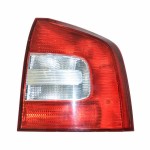 lampa zadní pravá ŠKODA Octavia II 1Z0 lift combi  1Z9945096A  1Z9945112A - poškozená