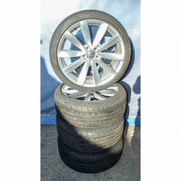 VW Passat CC 3C8 lift sada kol s pneu 235/35 R19 8Jx19H2 ET41  1K8601025S  88Z - poškozená