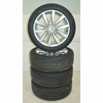 VW Golf VII 5G0 lift sada kol DIJON s pneu 225/45 R17 7Jx17H2 ET49  5G0601025BF/CH  8Z8