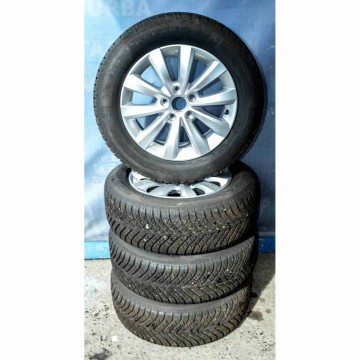 VW Beetle 5C5 sada kol MIKCA s pneu 215/60 R16 6,5Jx16H2 ET44  5C0601025T  8Z8