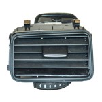 výdech ventilace levý VW Touareg 7P0  7P1819703A