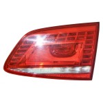 lampa zadní pravá - vnitřní do pátých dveří VW Passat B7 3AA sedan 3AE945308F - poškrábaná