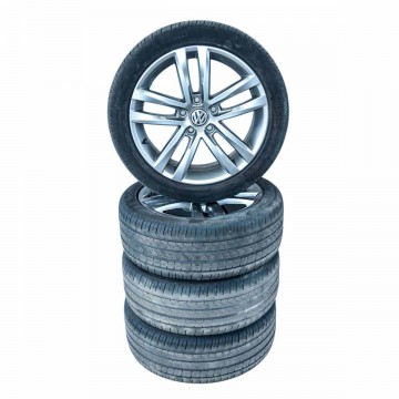 VW Golf VII 5G0 sada kol s pneu 225/45 R17 7Jx17H2 ET49  5G0601025AE  Z49 - 1x pošk. disk