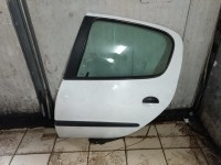 94. LEVÉ ZADNÍ DVEŘE PEUGEOT 206 HATCHBACK, BÍLÉ, OD-98