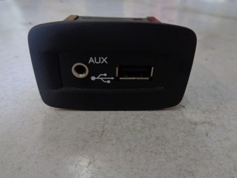 zásuvka usb aux na renault scénic III, 280230006r