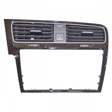 rámeček rádia + výdechy ventilace VW Golf VII 5G0  5G1819728AE