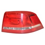 lampa zadní pravá VW Passat B7 3AA sedan  3AE945096B  3AE945096C/F - lehce poškrábaná