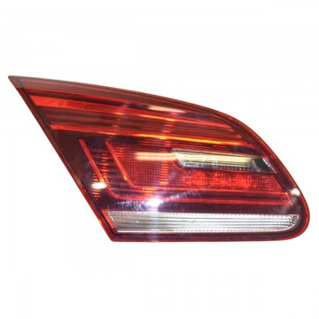 lampa zadní levá - LED, vnitřní do víka kufru VW Passat CC 3C8 lift  3C8945307S - poškr.