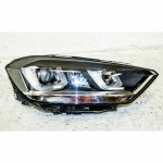 světlomet přední pravý - holý xenon LED VW Golf Sportsvan 510  517941752B - poškozený