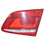 lampa zadní pravá - vnitřní do pátých dveří VW Passat B7 3AA sedan  3AE945094K - poškozená